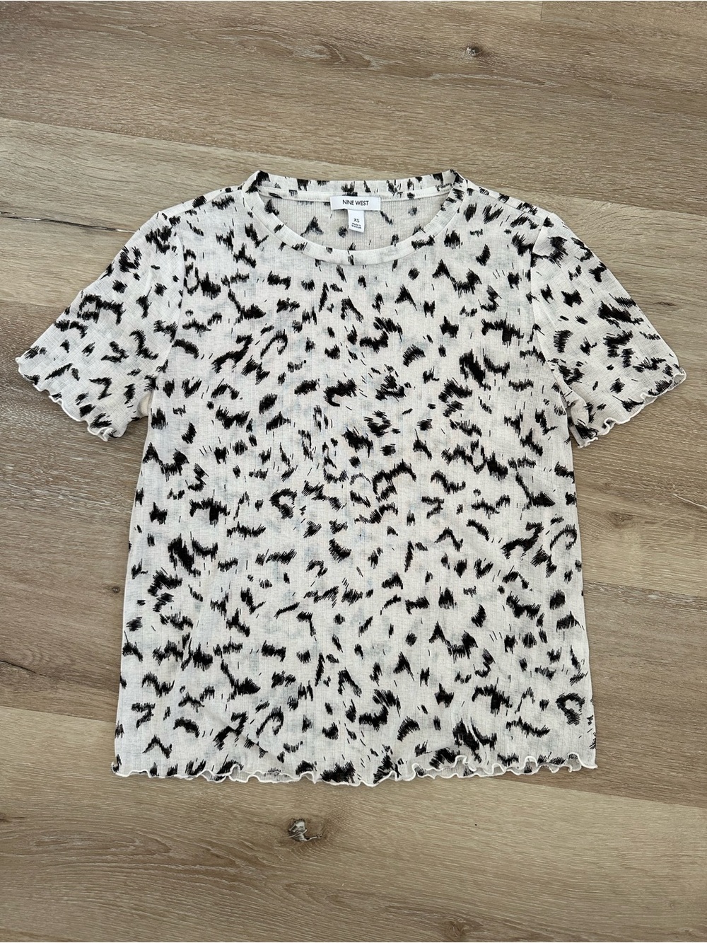 Nine West Black and White Animal Print Short Sleeve Tee